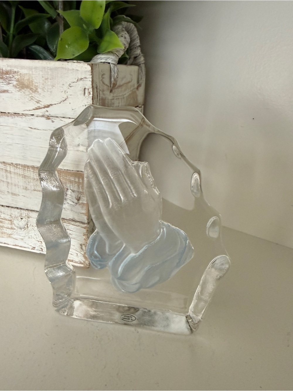 Clear Glass Praying Hands Paperweight Religious Christian Faith Decor